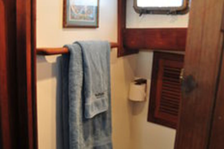 Room 4 of 38