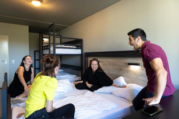 Room 54 of 85