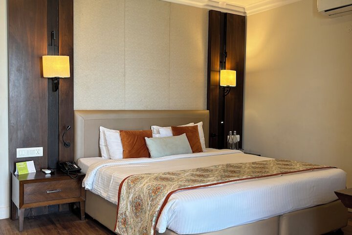 Room 8 of 47