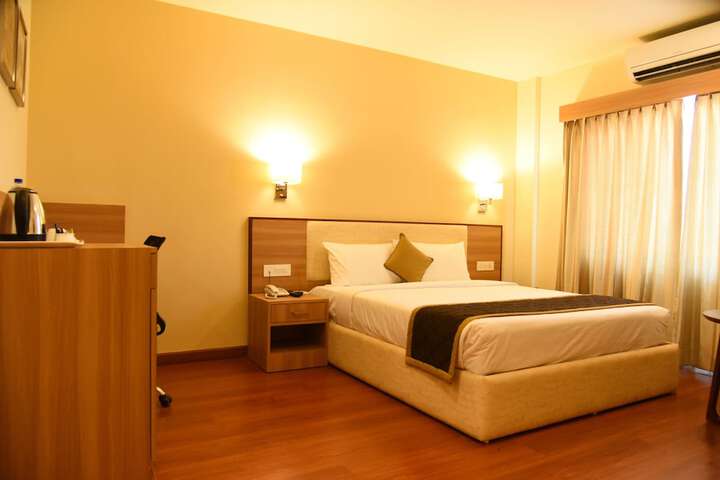 Room 5 of 62