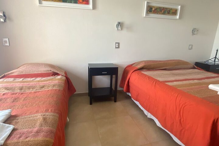 Room 75 of 136