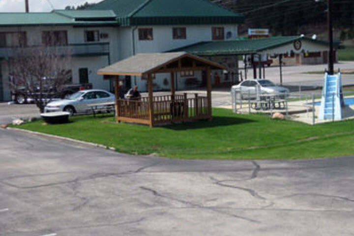 Hotel Exterior 14 of 57