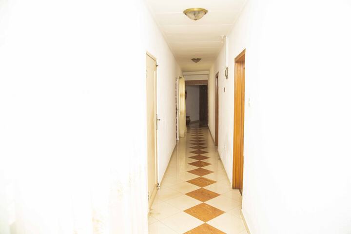 Room 29 of 38
