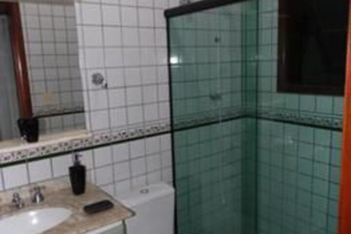 Room 6 of 21