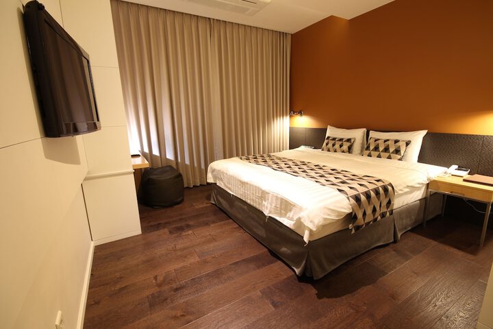 Room 48 of 140