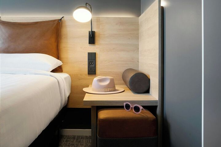 Room 19 of 41