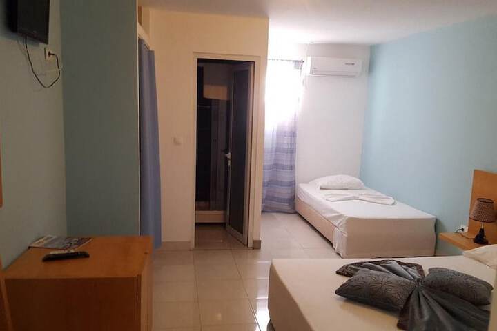 Room 6 of 26