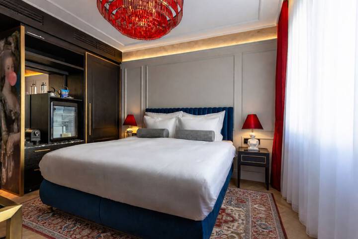 Room 29 of 59