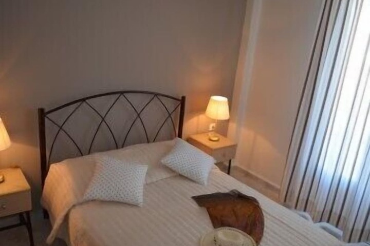 Room 11 of 22