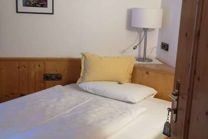 Room 14 of 44