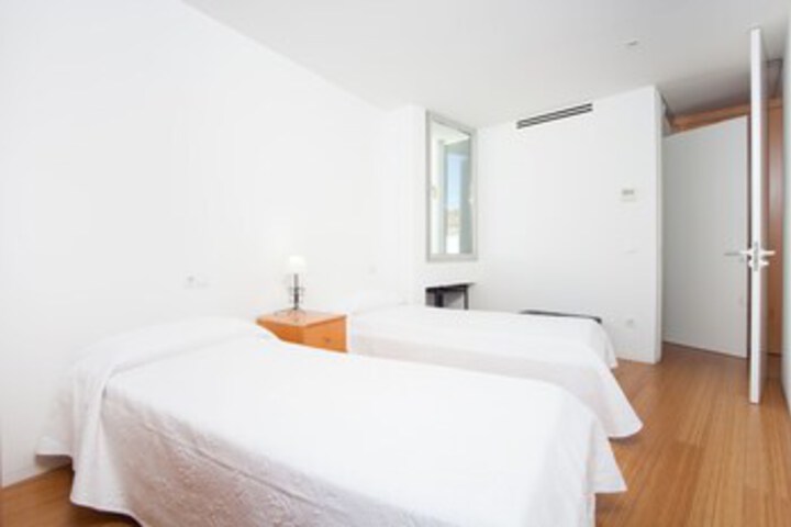 Room 21 of 31
