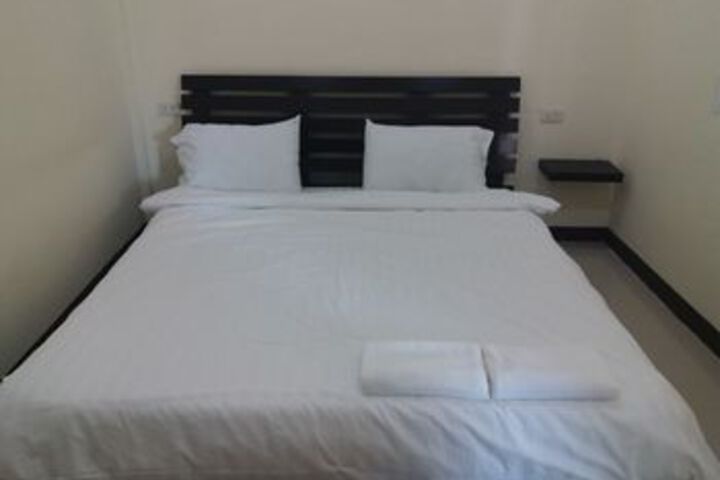 Room 9 of 22