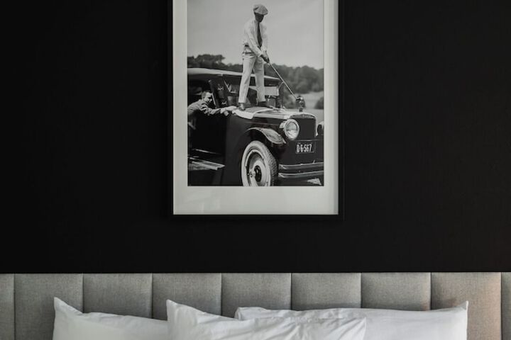 Room 10 of 104