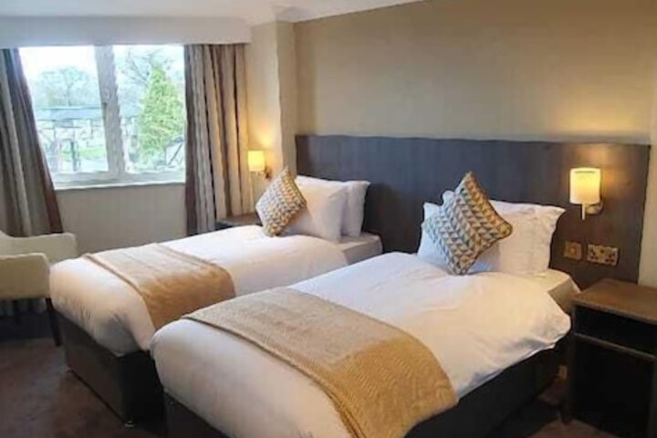 Room 16 of 295
