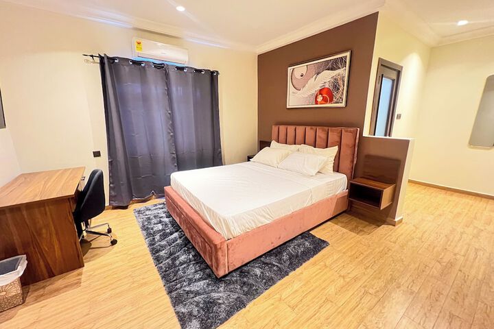 Room 21 of 28