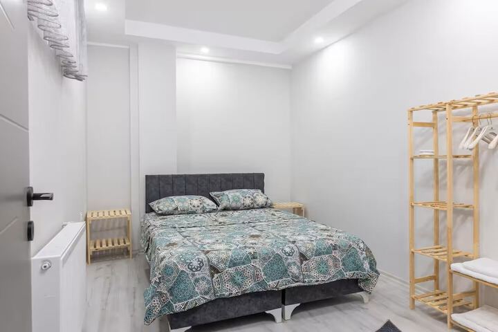 Room 42 of 293