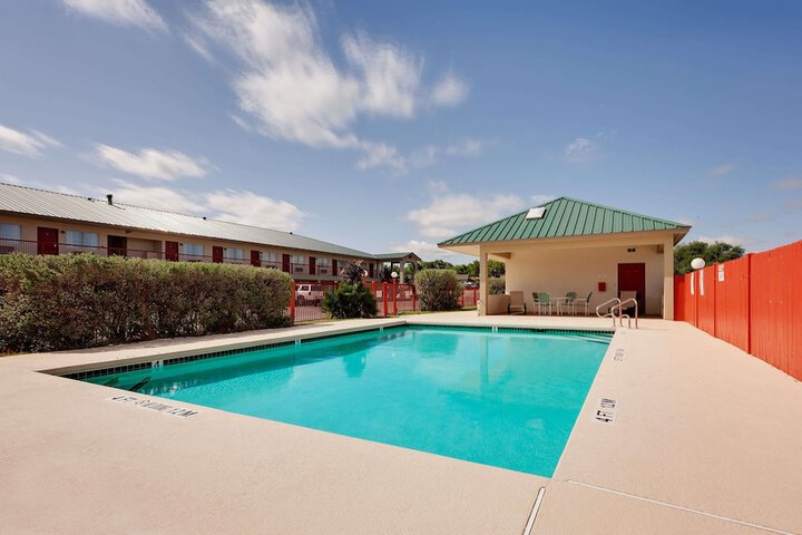 Pool 15 of 18