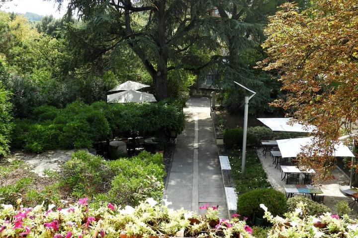 Hotel Exterior 31 of 36