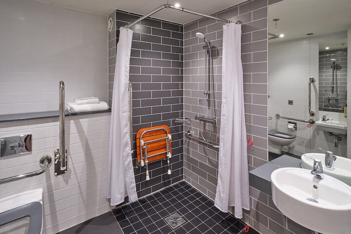 Clean Restrooms