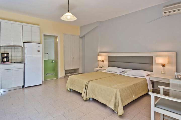 Room 5 of 52