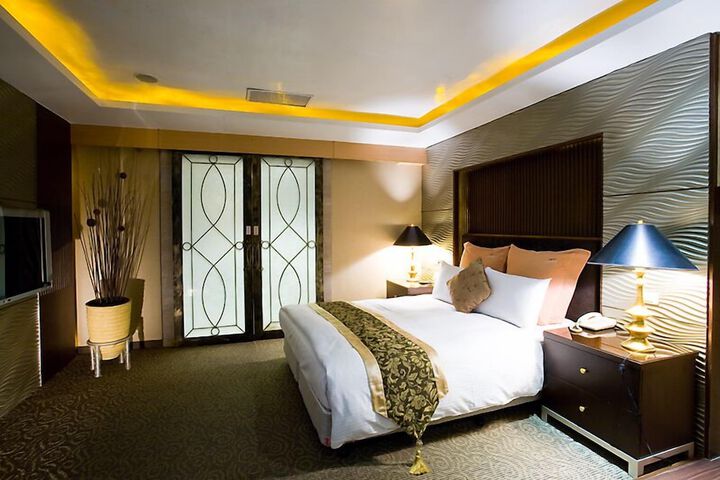 Room 26 of 54