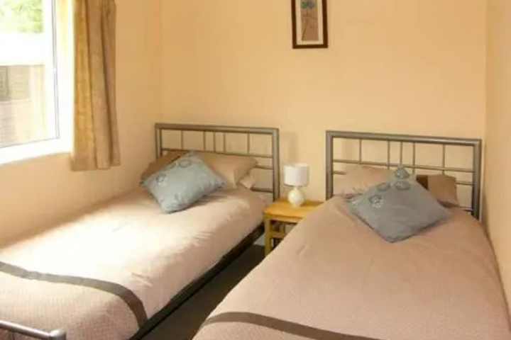 Room 3 of 9