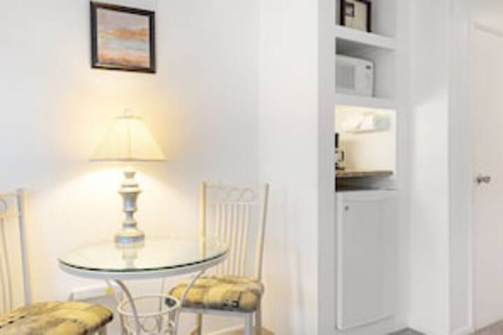 Room 148 of 549