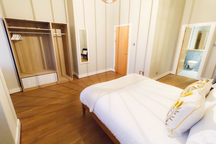 Room 14 of 63