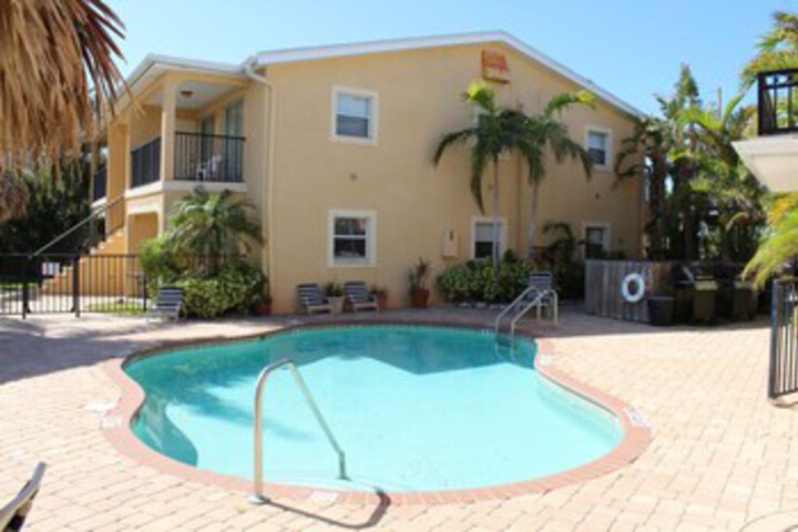 Pool 43 of 70
