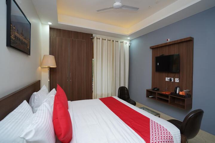 Room 8 of 31