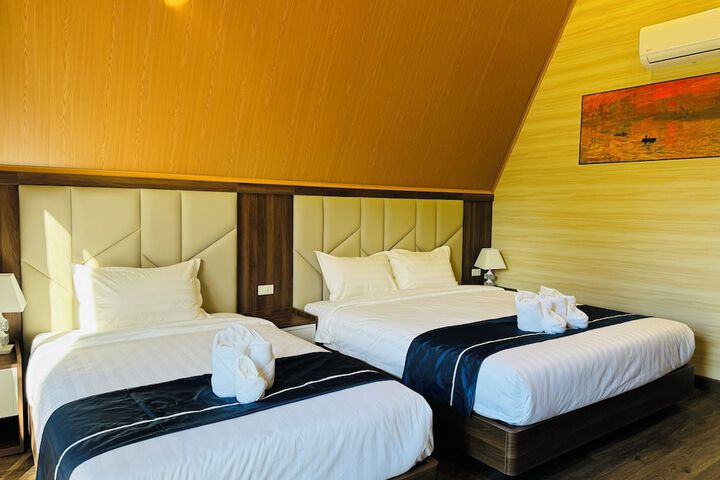 Room 6 of 49