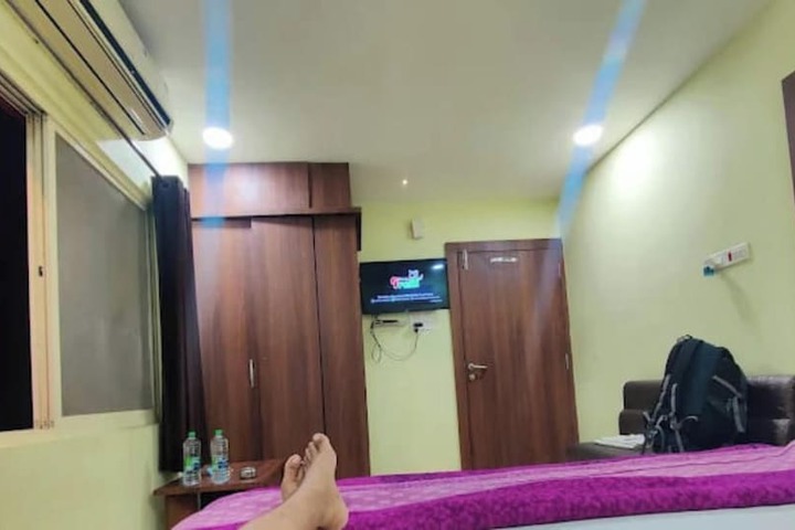 Room 4 of 14