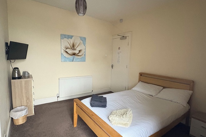 Room 9 of 23