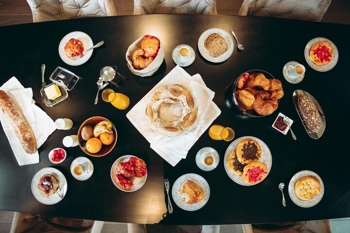 Breakfast/Coffee Service 83 of 91