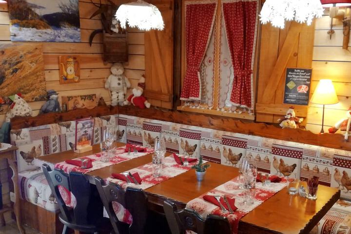 Dining 46 of 76