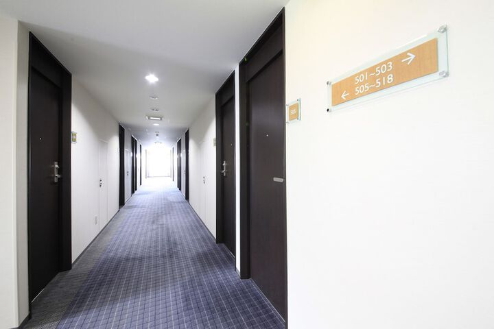 Ballroom/Hall 22 of 27