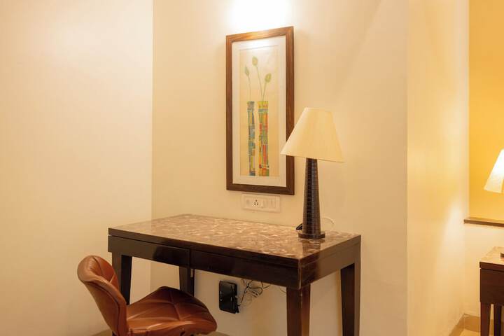 Room 42 of 145