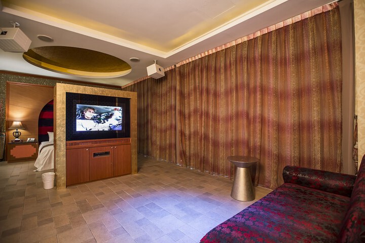 Room 14 of 67