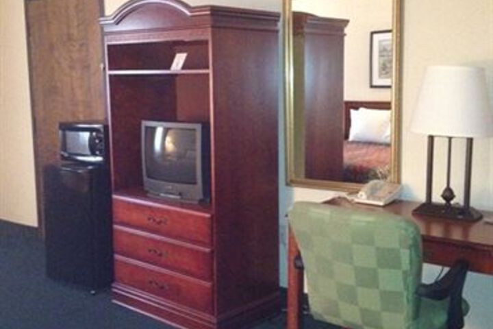 Room 13 of 25