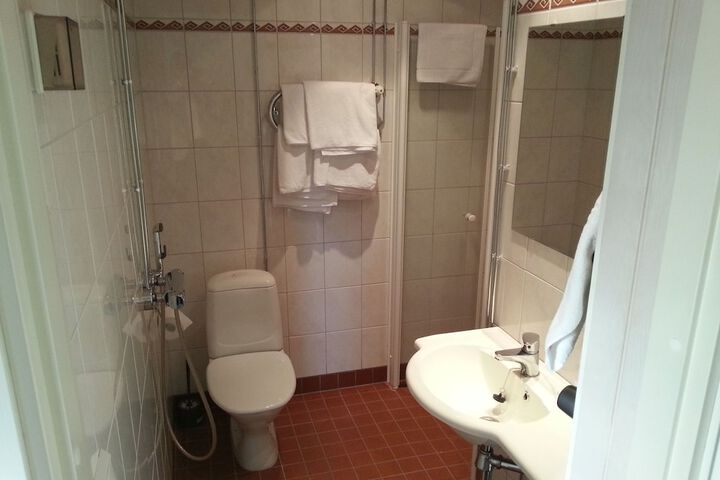 Room 35 of 77
