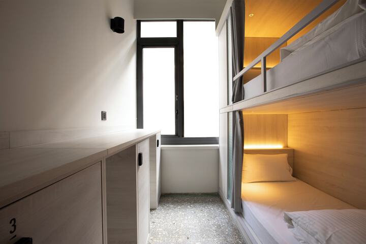 Room 38 of 66