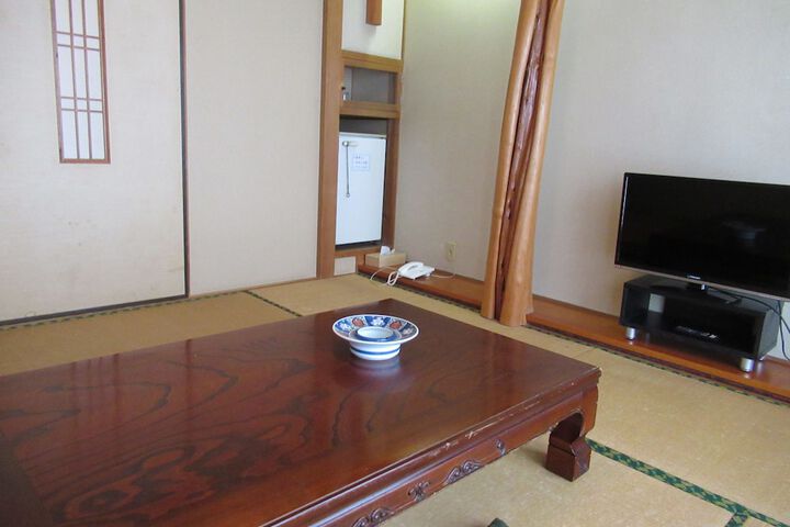 Room 7 of 39
