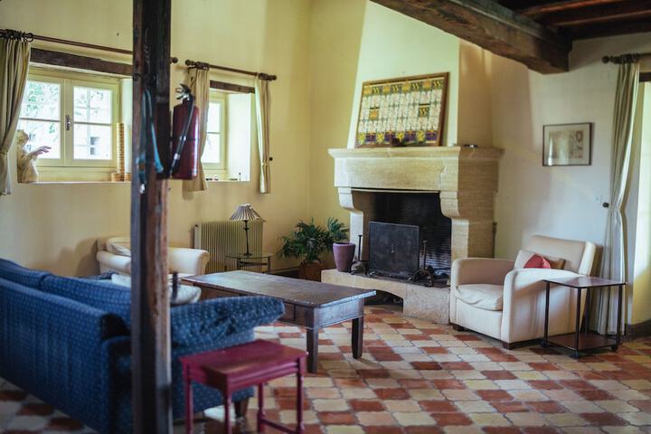 Room 12 of 14