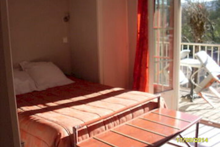 Room 12 of 28