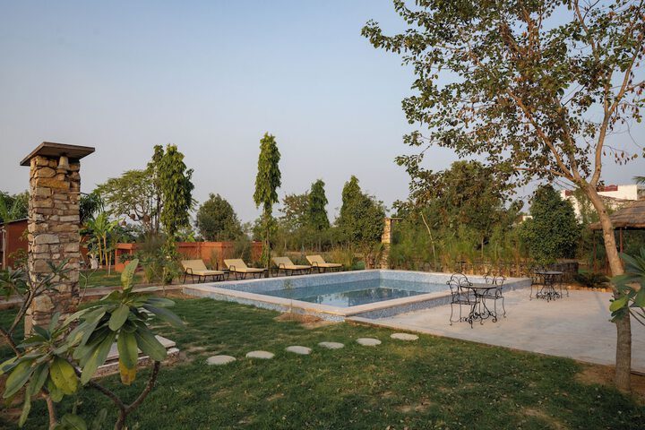 Pool 30 of 53