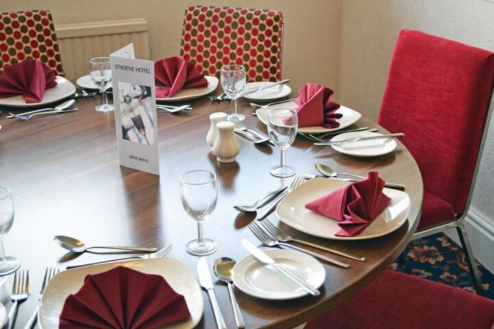 Dining 32 of 59