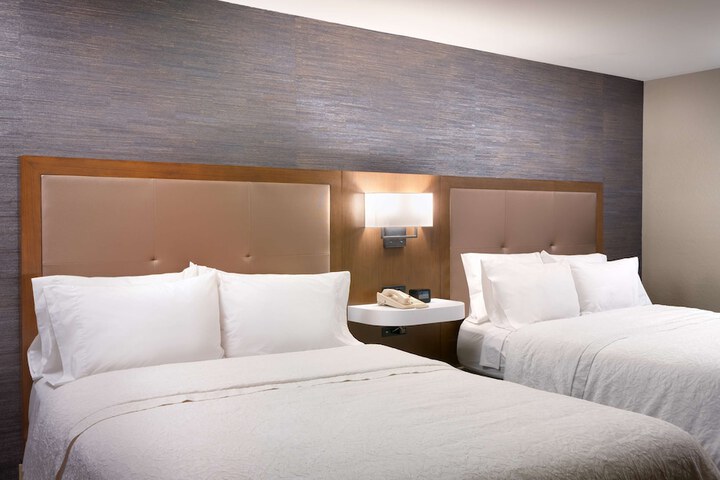 Room 6 of 38