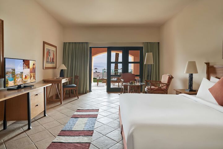 Room 20 of 99