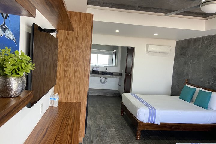 Room 25 of 48