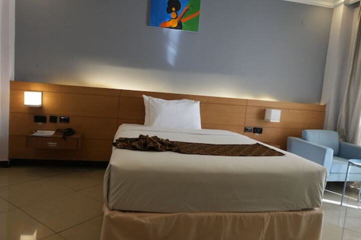 Room 76 of 173